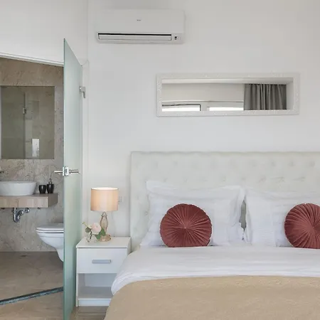 Σπίτι διακοπών Unique Royal With Panoramic Swimming Pool *